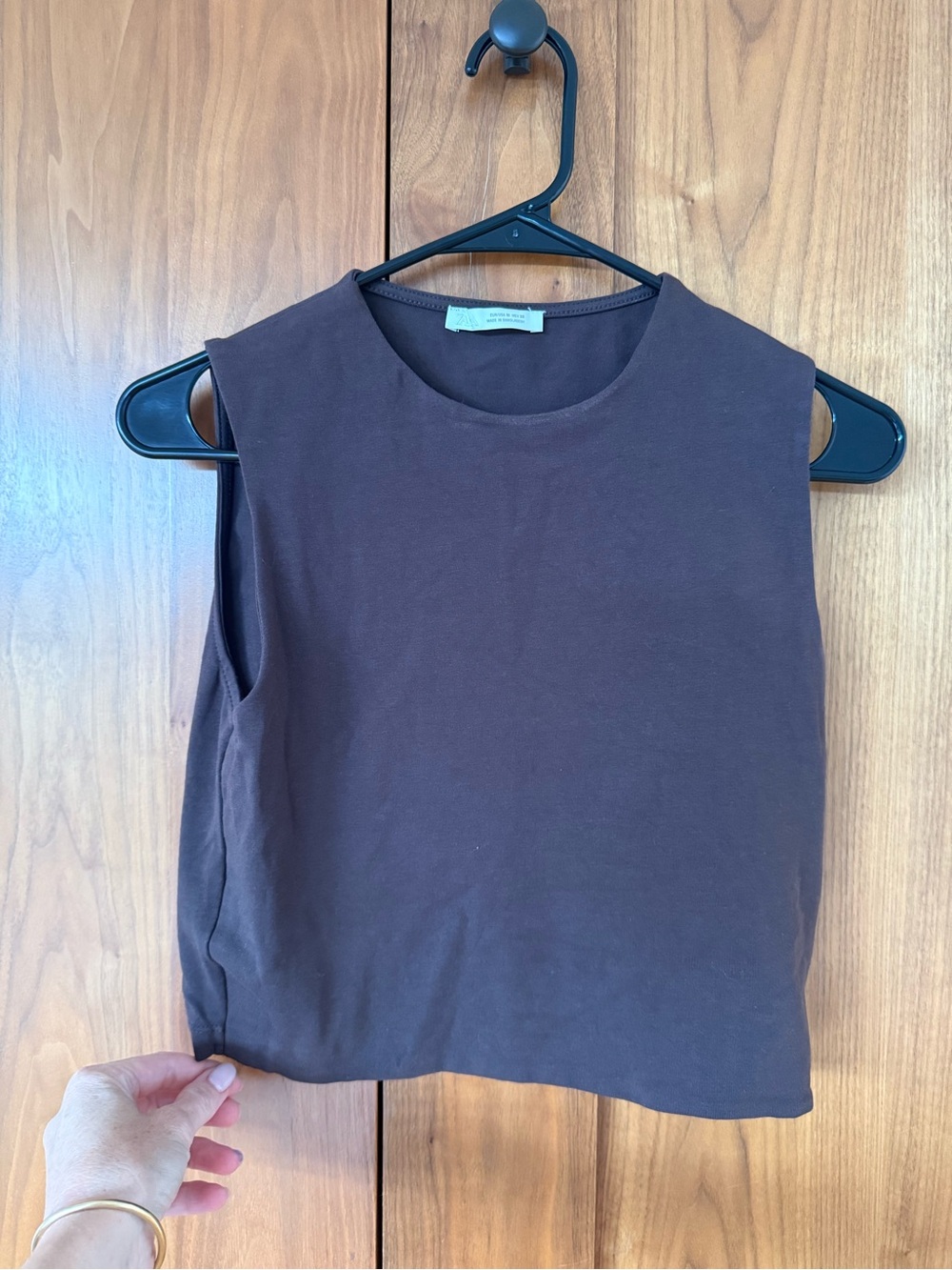 Zara Sleeveless Round-Neck Tank Top in Dark Brown